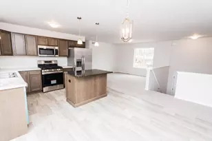 165 Gooding St, Belding, MI 48809 - Photo 5