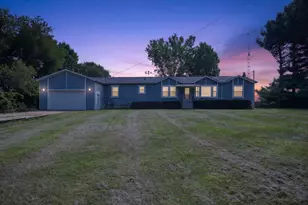 8991 N Meridian Rd, Pleasant Lake, MI 49272 - Photo 39