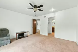 625 Maple Creek Dr, Holland, MI 49423 - Photo 9