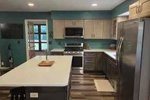 215 Wickenham Dr, Spring Arbor, MI 49283 - Photo 25