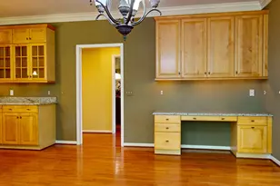 22279 Brockshire St, Novi, MI 48375 - Photo 9