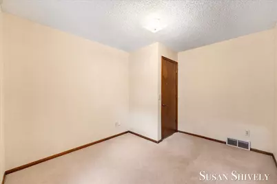 2659 Bryanwood Drive NW, Grand Rapids, MI 49544 - Photo 15