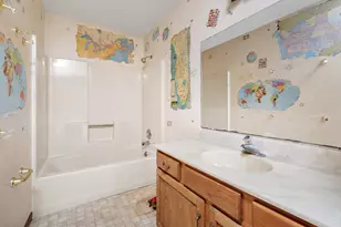 9856 Oak Forest Cir, Kalamazoo, MI 49009 - Photo 19