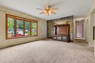 207 Dundee Dr, Battle Creek, MI 49014 - Photo 3