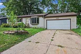 207 Dundee Dr, Battle Creek, MI 49014 - Photo 1