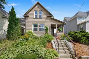 939 Sigsbee St SE, Grand Rapids, MI 49506 - Photo 1