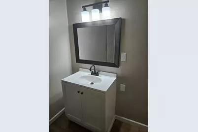 709 N Locust Street, Adrian, MI 49221 - Photo 9