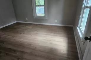 709 N Locust St, Adrian, MI 49221 - Photo 7