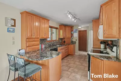 2335 Bluffton Avenue, Muskegon, MI 49441 - Photo 11