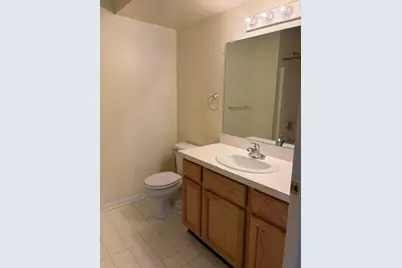 2736 S Knightsbridge Circle, Ann Arbor, MI 48105 - Photo 11
