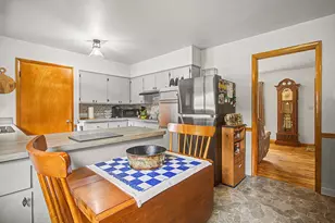 427 Bates St, Jackson, MI 49202 - Photo 9