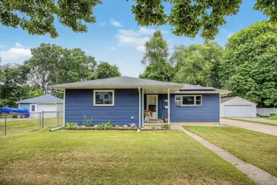 427 Bates Street, Jackson, MI 49202 - Photo 1