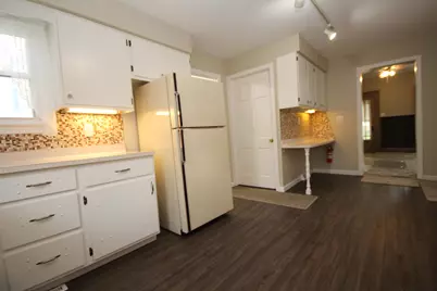 208 S Michigan Avenue, Vicksburg, MI 49097 - Photo 11