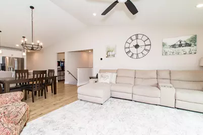 1423 N Village Circle, Kalamazoo, MI 49009 - Photo 19