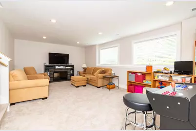1423 N Village Circle, Kalamazoo, MI 49009 - Photo 27