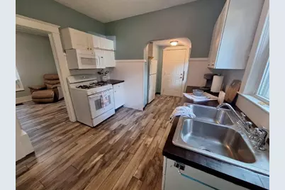 43 W Willard, Battle Creek, MI 49037 - Photo 7