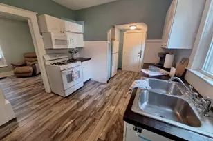 43 W Willard, Battle Creek, MI 49037 - Photo 7