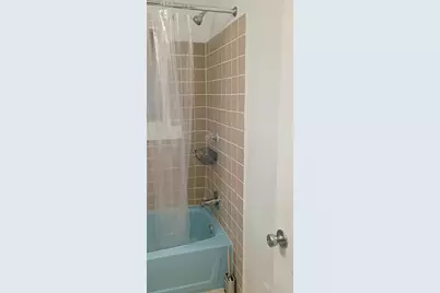 20001 Yacama Avenue, Highland Park, MI 48203 - Photo 9