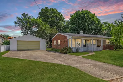 147 E Southfield Drive, Jackson, MI 49203 - Photo 1