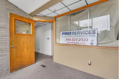 330 Upton Avenue #- Garage, Battle Creek, MI 49037 - Photo 5