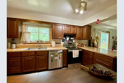 9070 Walnut Drive, Whitmore Lake, MI 48189 - Photo 7