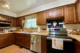 9070 Walnut Dr, Whitmore Lake, MI 48189 - Photo 5