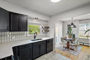 1555 Carlton Ave NE, Grand Rapids, MI 49505 - Photo 11