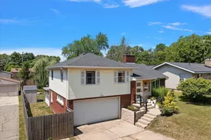 1555 Carlton Ave NE, Grand Rapids, MI 49505 - Photo 5