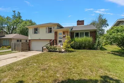 1555 Carlton Avenue NE, Grand Rapids, MI 49505 - Photo 3