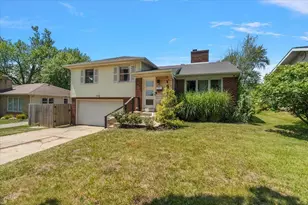 1555 Carlton Ave NE, Grand Rapids, MI 49505 - Photo 3