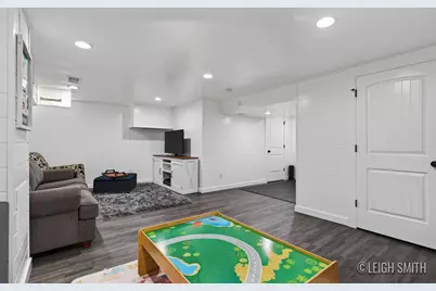 2165 Apple Avenue NW, Grand Rapids, MI 49504 - Photo 35