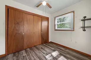 243 Creekview Dr, Battle Creek, MI 49037 - Photo 9