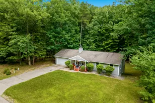 4270 Baywood Dr, Traverse City, MI 49686 - Photo 5