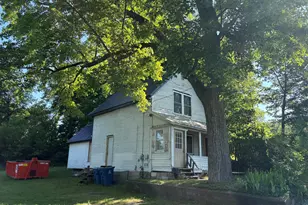 915 Gordon Pl, Kalamazoo, MI 49048 - Photo 1