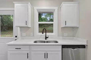 3427 Wood St, Kalamazoo, MI 49008 - Photo 11