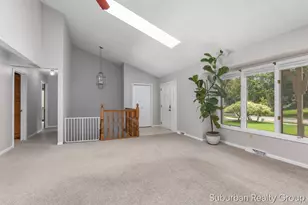 2543 Glencairin Dr NW, Grand Rapids, MI 49504 - Photo 5