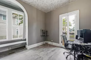 202 3rd St, Jackson, MI 49201 - Photo 7