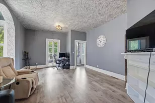 202 3rd St, Jackson, MI 49201 - Photo 5