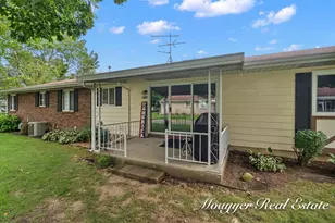 5895 Leisure S Dr SE, Grand Rapids, MI 49548 - Photo 7