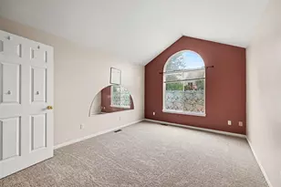 8433 Barrington Dr, Ypsilanti, MI 48198 - Photo 13