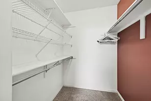 8433 Barrington Dr, Ypsilanti, MI 48198 - Photo 15