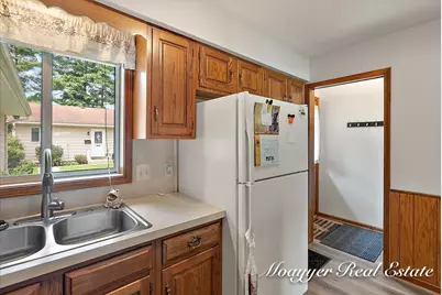 5891 Leisure S Drive SE, Grand Rapids, MI 49548 - Photo 11