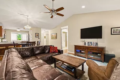 3124 Maple Villa Drive SE, Grand Rapids, MI 49508 - Photo 7