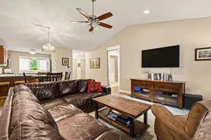 3124 Maple Villa Dr SE, Grand Rapids, MI 49508 - Photo 7