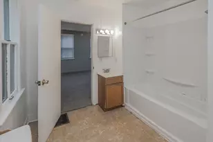 637 Davis St, Kalamazoo, MI 49007 - Photo 9