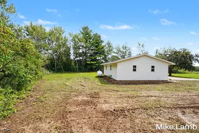 17646 Hall Road, Casnovia, MI 49318 - Photo 29