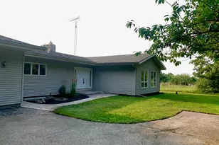 1775 S Lakeshore Dr, Ludington, MI 49431 - Photo 5