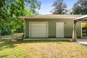 1360 Logan Rd, Muskegon, MI 49445 - Photo 9