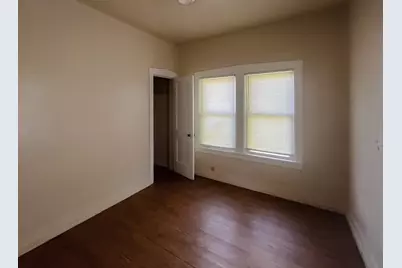 864 Highland Avenue, Benton Harbor, MI 49022 - Photo 9
