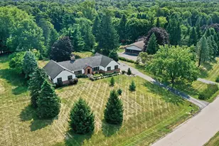 8569 Roundhill Ct, Saline, MI 48176 - Photo 65